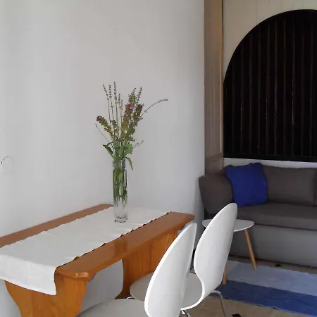One-bedroom 24
