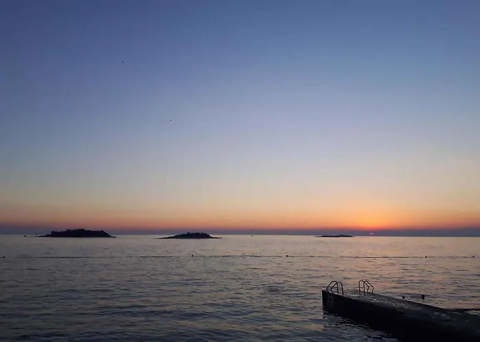 One-bedroom 24 Апартаменти